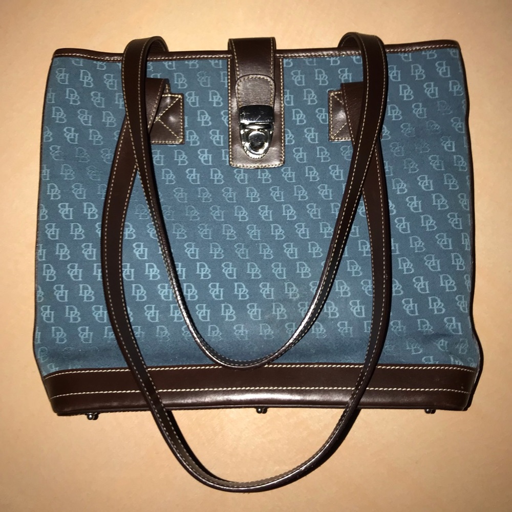 Dooney & Bourke Handbag